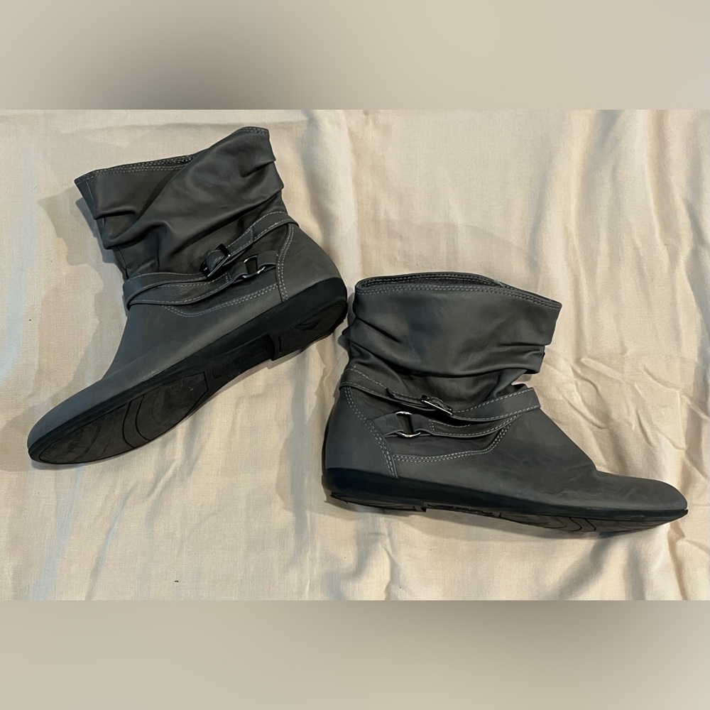 Short Booties - Picture 2 of 3